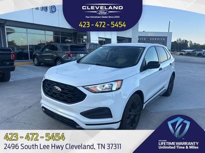 Used 2022 Ford Edge SE w/ Black Appearance Package