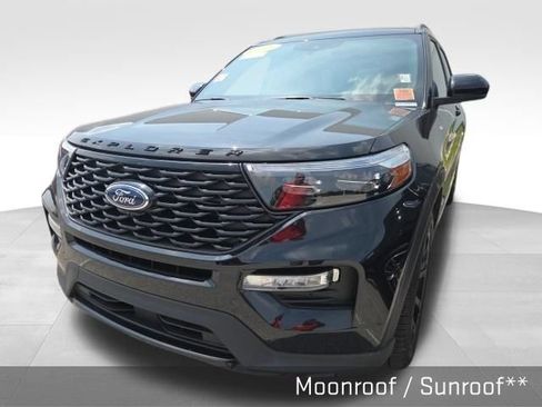Used 2024 Ford Explorer ST-Line w/ Class IV Trailer Tow Package AWD/4WD image 5