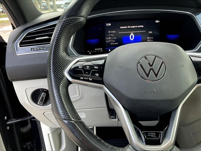 Used 2023 Volkswagen Tiguan SE R-Line FWD image 19