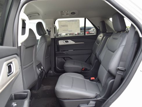 New 2026 Ford Explorer Active w/ Active Comfort Package image 20