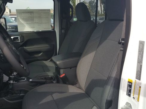 New 2026 Jeep Gladiator Sport image 17