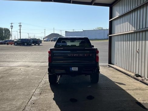 Used 2021 Chevrolet Silverado 1500 LT Trail Boss AWD/4WD image 3