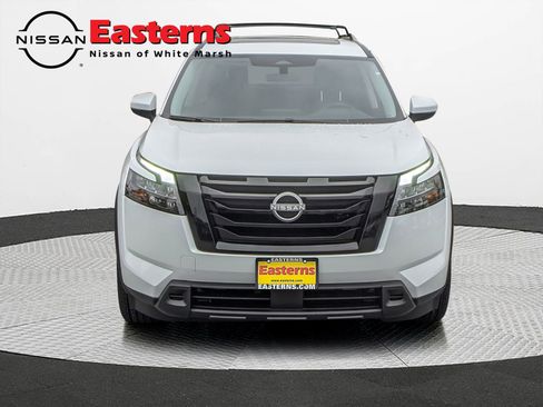 New 2025 Nissan Pathfinder SV w/ SV Premium Package image 4