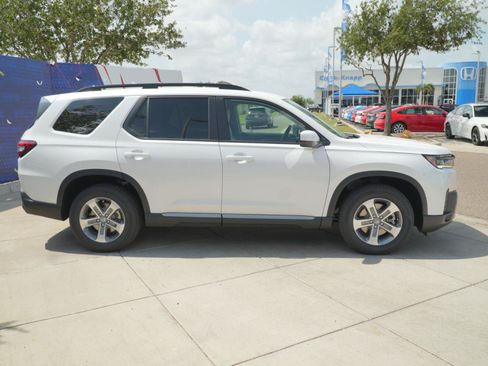 New 2026 Honda Pilot EX-L image 4