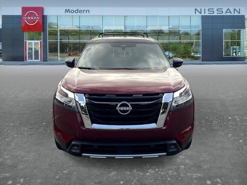 Certified 2023 Nissan Pathfinder Platinum AWD/4WD image 2