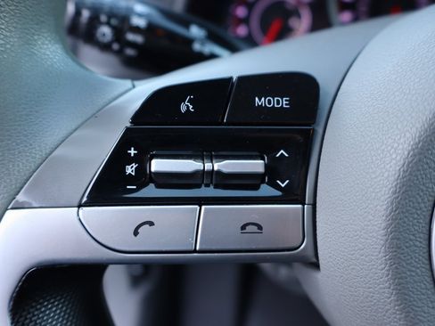 Used 2021 Hyundai Elantra SE image 9