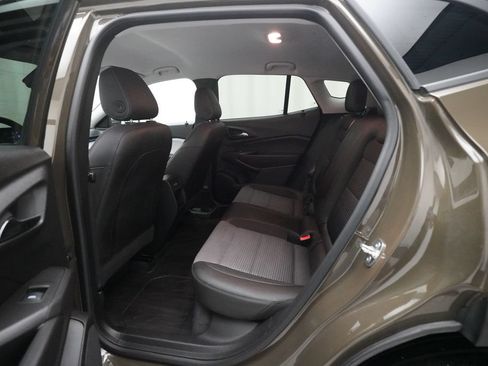 Used 2024 Chevrolet Trax LT w/ Driver Confidence Package FWD image 15