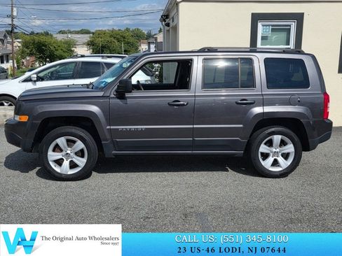 Used 2016 Jeep Patriot Latitude w/ Sun/Sound Group AWD/4WD image 8