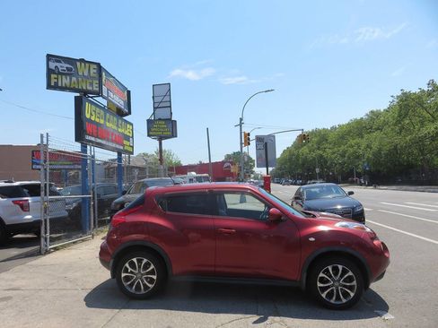 Used 2011 Nissan Juke SL AWD/4WD image 9