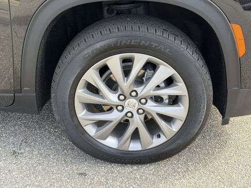 Used 2025 Buick Enclave Preferred image 26