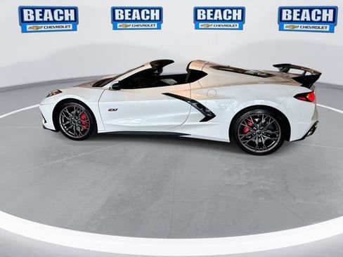 Used 2023 Chevrolet Corvette Stingray Premium Cpe RWD image 5