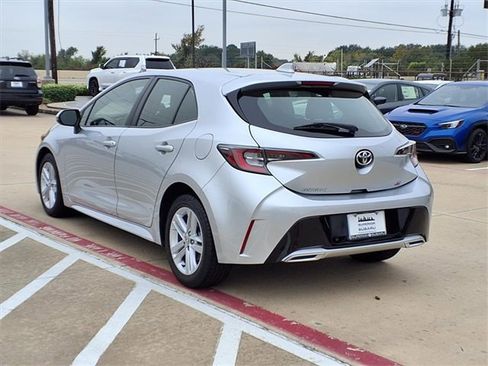 Used 2019 Toyota Corolla SE image 3