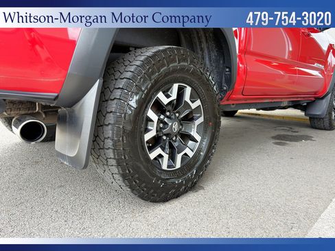 Used 2021 Toyota Tacoma TRD Off-Road w/ Technology Package AWD/4WD image 34