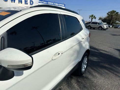 Used 2018 Ford EcoSport SE image 12