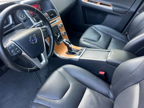 Used 2017 Volvo XC60 T5 Inscription w/ Advanced Package image 9