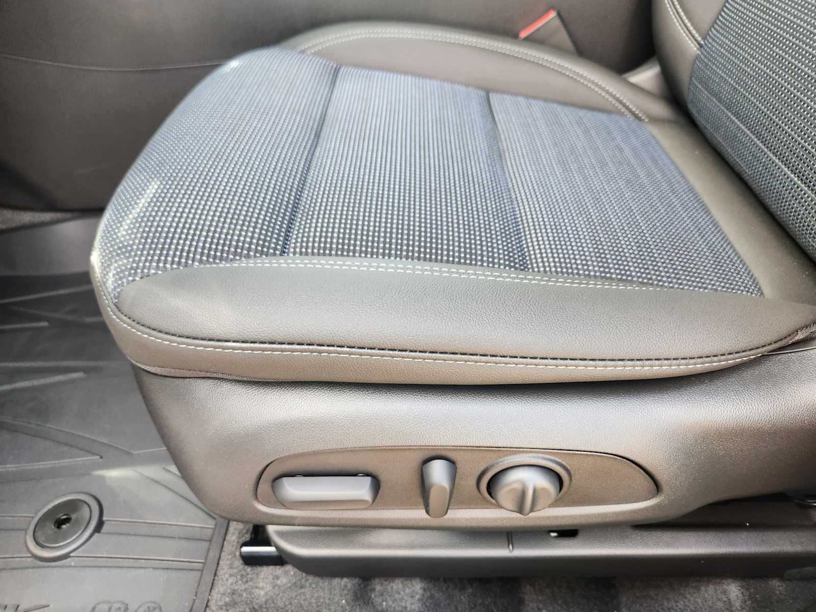 New 2026 Buick Envista Preferred w/ Convenience I Package FWD image 8