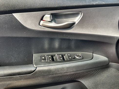 Used 2024 Kia Forte LXS FWD image 13