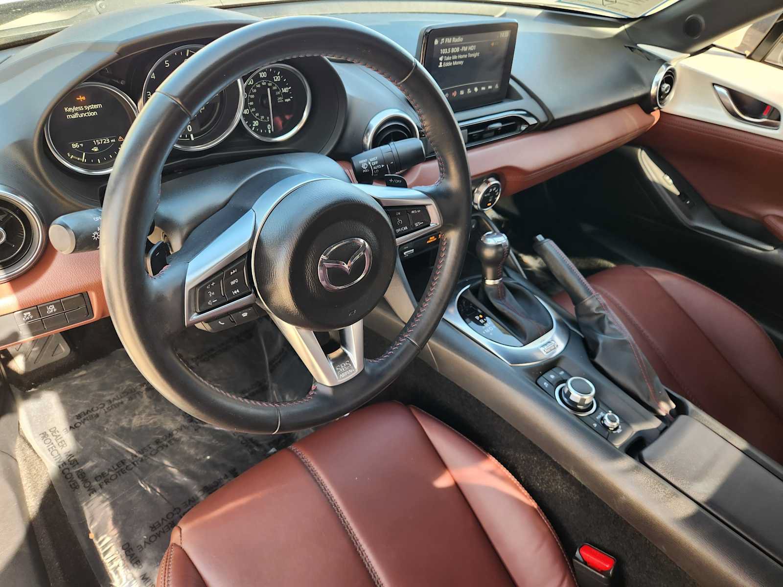 Used 2019 MAZDA MX-5 Miata RF Grand Touring RWD image 2
