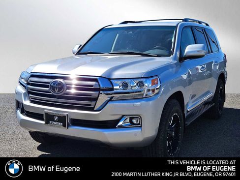 Used 2016 Toyota Land Cruiser AWD/4WD image 7