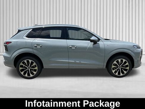 New 2026 Audi Q3 quattro 2.0T AWD/4WD image 6