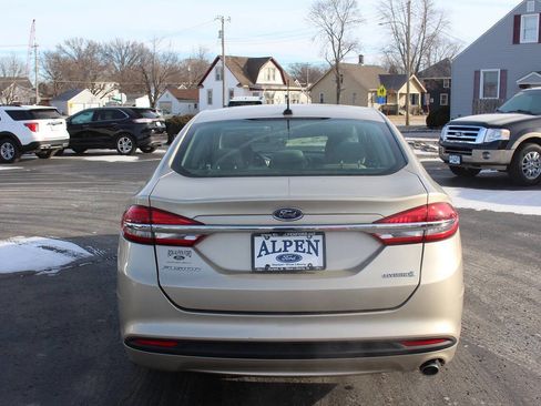 Used 2018 Ford Fusion S image 5