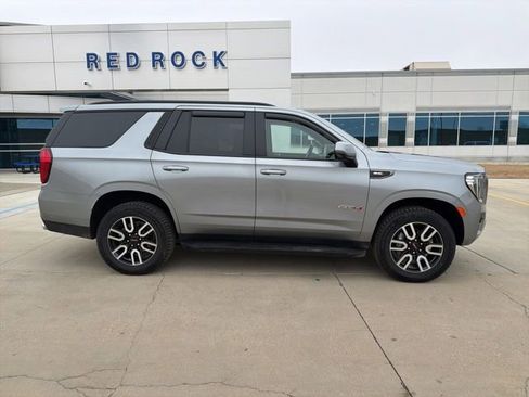 Used 2024 GMC Yukon AT4 w/ Technology Package image 2