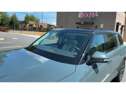 Used 2026 Rivian R1S Premium AWD/4WD image 6