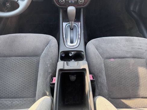 Used 2015 Chevrolet Impala LT w/ LT Sunroof Package FWD image 22