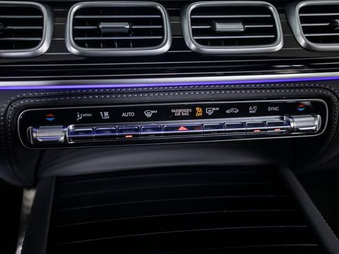 Used 2025 Mercedes-Benz GLE 53 AMG 4MATIC Coupe image 32