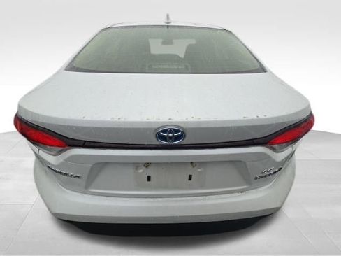 Used 2024 Toyota Corolla LE image 6