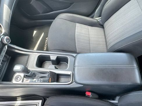 Used 2024 Nissan Sentra SV FWD image 21