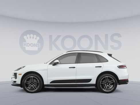 Used 2021 Porsche Macan AWD/4WD image 2