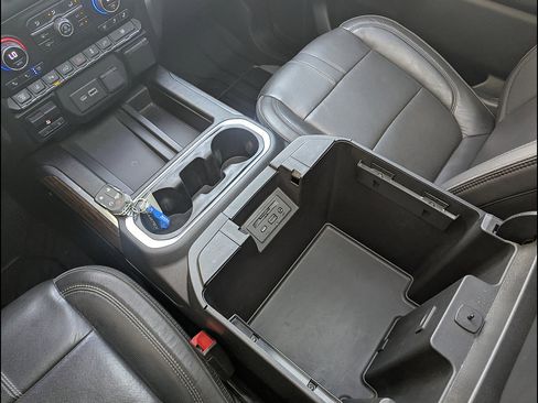 Used 2020 Chevrolet Silverado 2500 High Country w/ Technology Package AWD/4WD image 35
