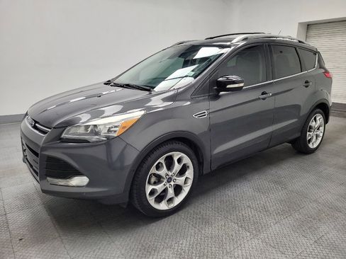 Used 2015 Ford Escape Titanium w/ Equipment Group 301A FWD image 2