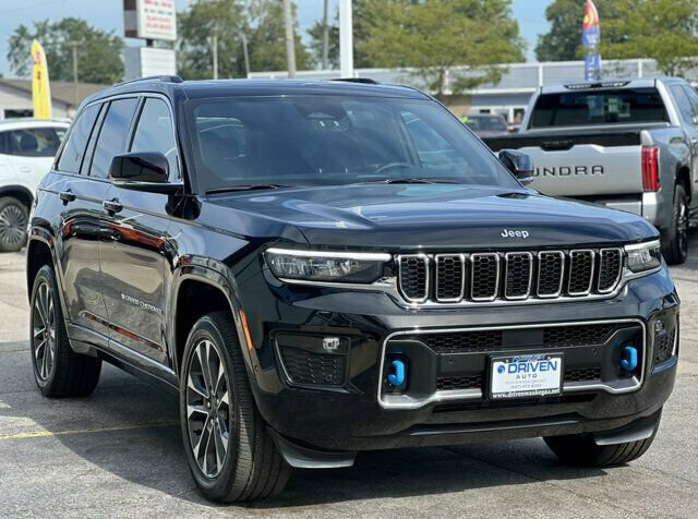 Used 2023 Jeep Grand Cherokee Overland AWD/4WD image 48