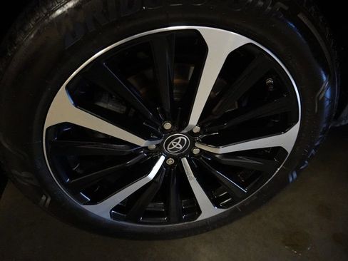 Used 2022 Toyota Highlander XSE image 20