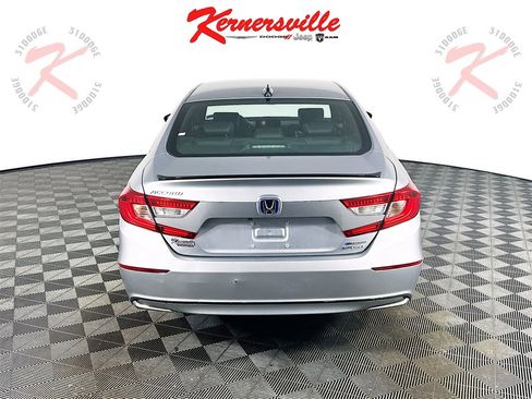 Used 2022 Honda Accord Sport image 6