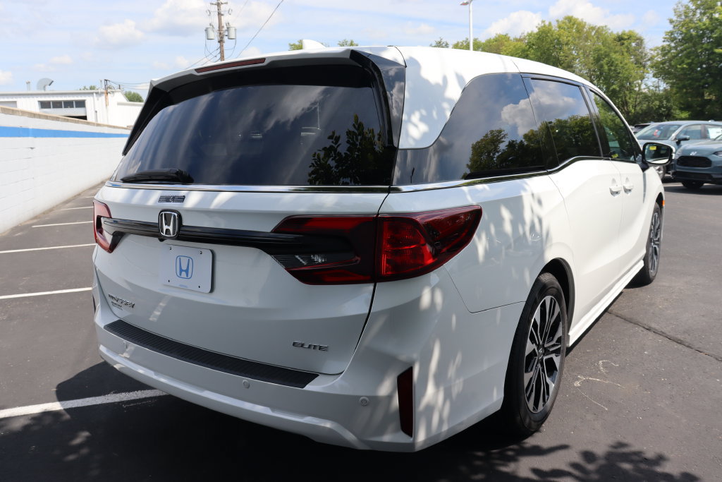 New 2027 Honda Odyssey Elite image 5