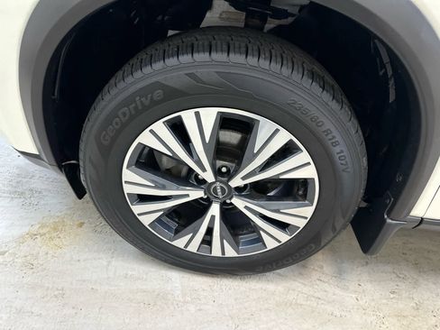 Certified 2023 Nissan Rogue SV w/ SV Premium B Package AWD/4WD image 12