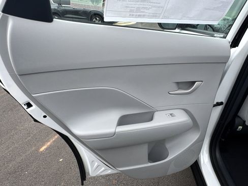 New 2026 Hyundai Kona SE image 13