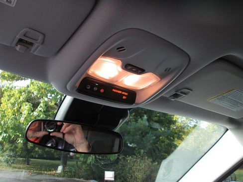 Used 2025 Chevrolet TrailBlazer LT image 16