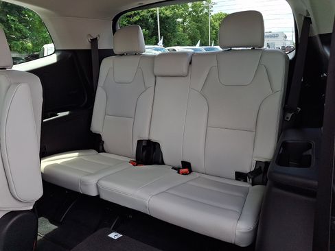 Certified 2024 Kia Telluride S FWD image 9