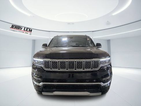 Certified 2022 Jeep Grand Wagoneer Series III w/ Rear Seat Video Group 1 AWD/4WD image 8