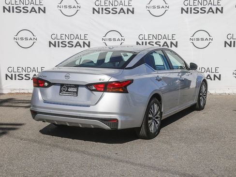 Used 2023 Nissan Altima 2.5 SV FWD image 6