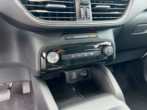 New 2026 Ford Escape SE w/ PHEV Premium Package FWD image 30