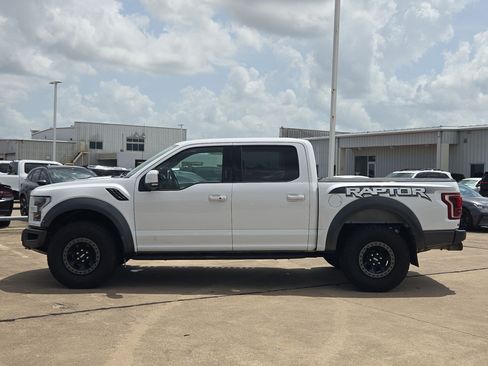 Used 2018 Ford F150 Raptor w/ Equipment Group 802A Luxury AWD/4WD image 7