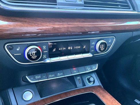 Certified 2023 Audi Q5 2.0T Premium w/ Convenience Package AWD/4WD image 26
