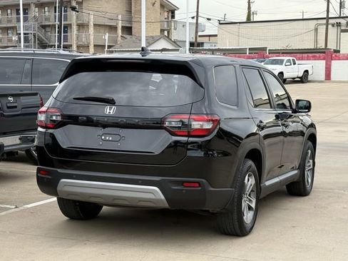 Used 2024 Honda Pilot EX-L image 4
