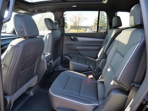 New 2026 Buick Enclave Sport Touring w/ Power Package image 4