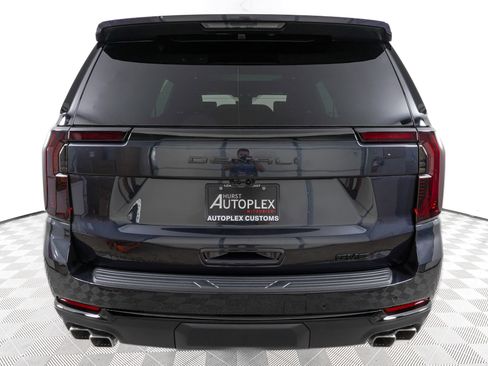 Used 2026 GMC Yukon Denali w/ Denali Reserve Package AWD/4WD image 7